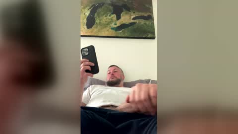 ryanmhoyt88 online show from April 27, 3:36 pm