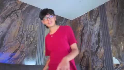 ryann_wolf online show from August 3, 7:54 pm