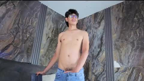 ryann_wolf online show from August 5, 9:35 pm