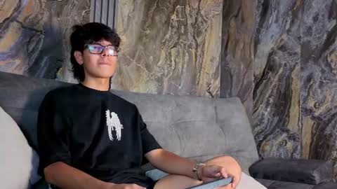ryann_wolf online show from August 12, 10:34 pm