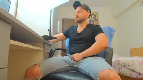 Ryanstone  online show from July 25, 9:02 am