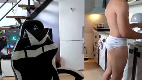 ryanstorm1 online show from July 15, 3:13 pm
