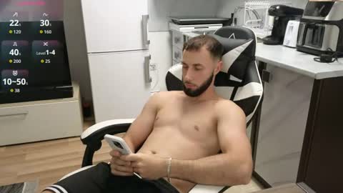 ryanstorm1 online show from July 15, 8:21 pm