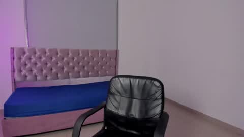 ryo_kush0 online show from August 5, 6:17 pm