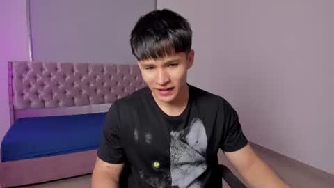 ryo_kush0 online show from August 6, 12:48 pm