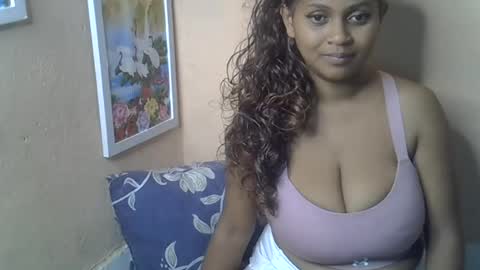 rywanna online show from August 6, 9:03 pm
