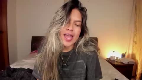 Leslie Beltrn online show from August 5, 6:44 am