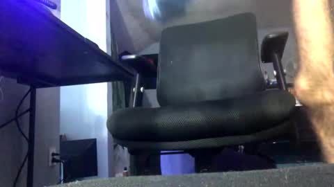 saasbutt online show from April 7, 7:22 pm