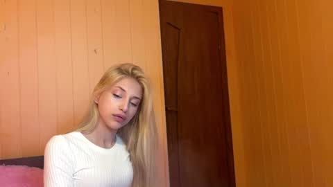 Sabina online show from August 28, 3:10 pm