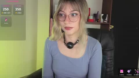 sabrina709 online show from August 8, 12:43 am