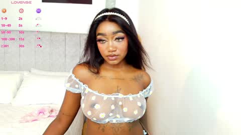 sabrina_35 online show from June 2, 9:07 pm