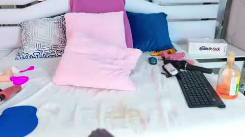 Sabrinna online show from August 5, 9:24 pm