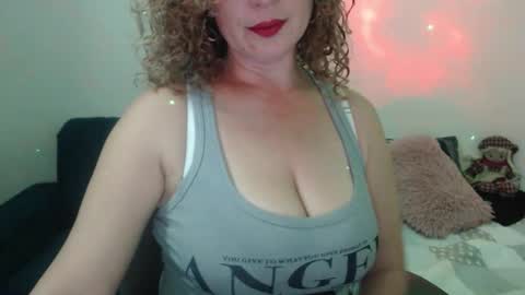 sacrletardiente online show from June 9, 1:28 pm