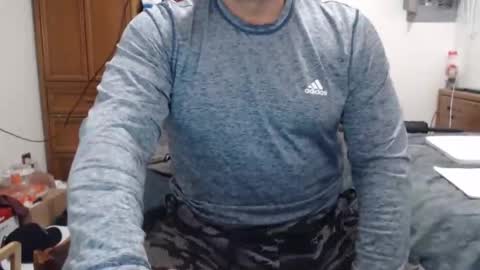 dadbod online show from April 24, 7:07 pm