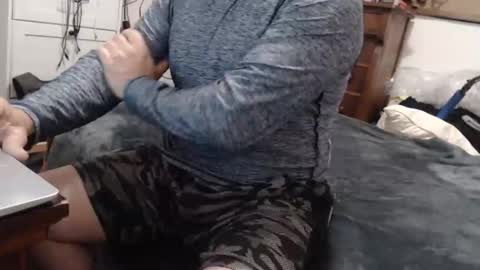 dadbod online show from April 25, 5:08 pm