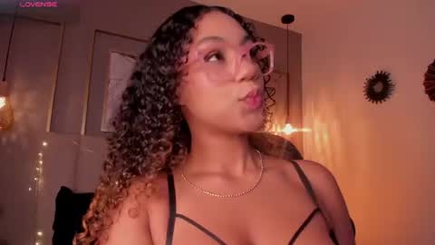 Sophie online show from August 7, 3:17 am
