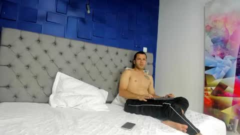 sagazael_hoyos online show from August 7, 4:51 pm