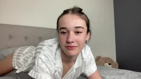 urs xxx content in my bio online show from April 19, 8:24 am