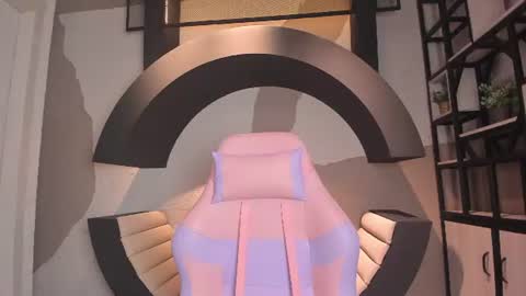 saharawalker_ online show from August 8, 6:19 pm
