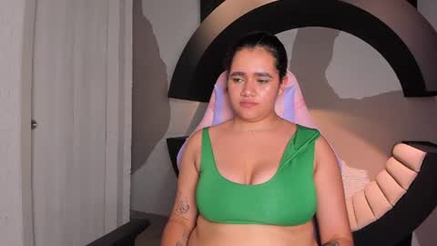 saharawalker_ online show from August 9, 3:35 pm