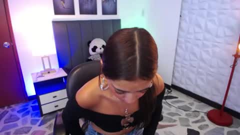 Hailey jonnes online show from August 7, 1:16 am