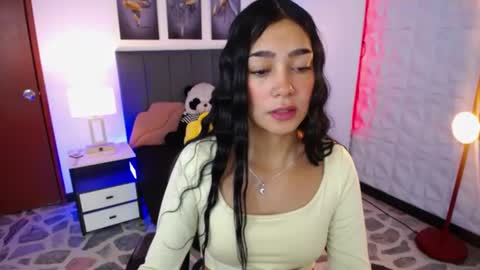Hailey jonnes online show from August 13, 8:23 pm