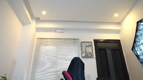 saimon  online show from August 4, 8:28 pm