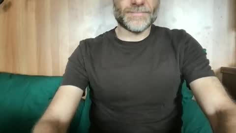 saint009 online show from April 25, 12:00 pm