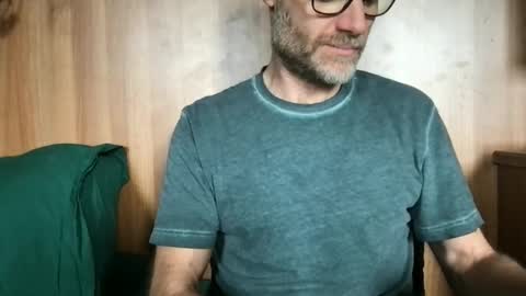 saint009 online show from June 4, 1:04 pm
