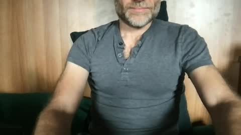 saint009 online show from June 12, 12:12 pm