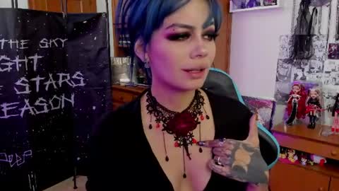    online show from July 26, 9:25 am
