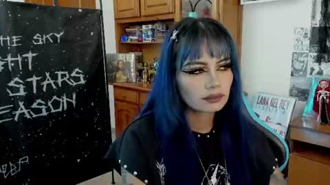    online show from August 15, 9:19 pm