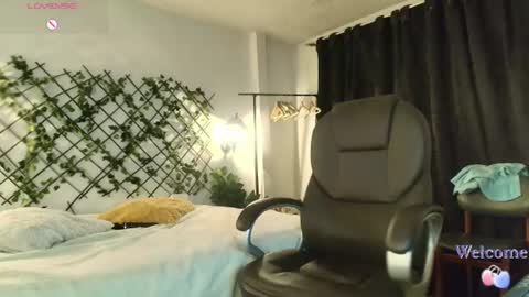 Luna  online show from June 27, 2:37 am