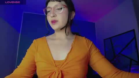 Luna  online show from July 2, 11:39 pm