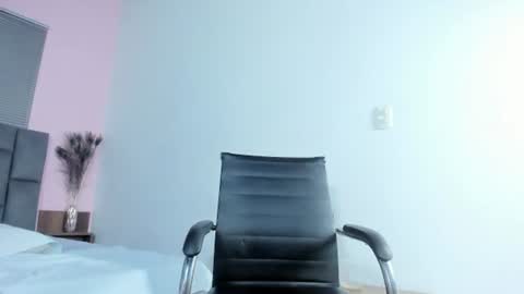 salem_rose01 online show from August 16, 12:03 am