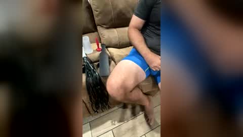 Salems Hubby online show from June 28, 10:24 pm