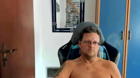 salichris online show from July 11, 2:45 pm