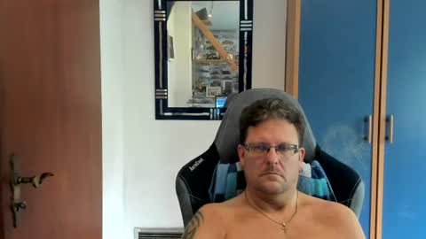 salichris online show from July 15, 8:48 am