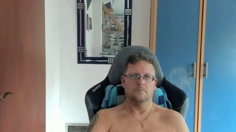 salichris online show from August 1, 3:29 pm