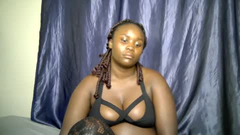 sally_bee1 online show from August 13, 12:46 am