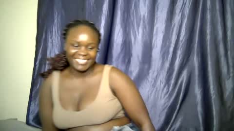 sally_bee1 online show from August 13, 7:33 am