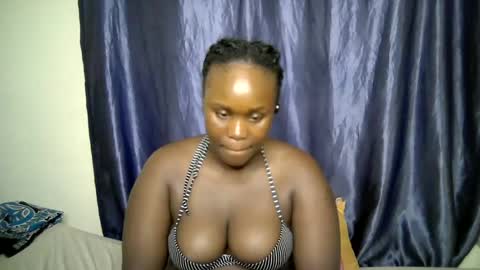 sally_bee1 online show from August 15, 9:35 am