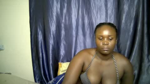 sally_bee1 online show from August 15, 3:27 pm