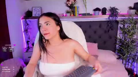Sally online show from August 4, 6:05 pm