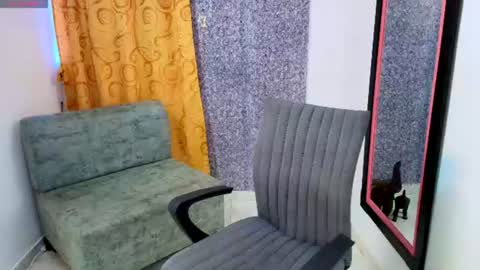 sally_ricci online show from June 16, 4:27 pm