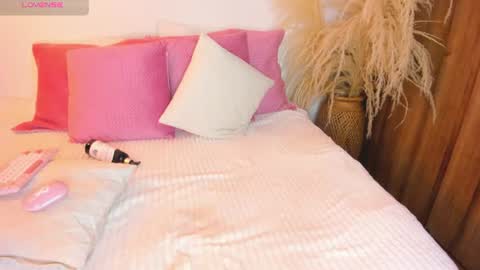 sally rosses online show from August 15, 2:21 pm