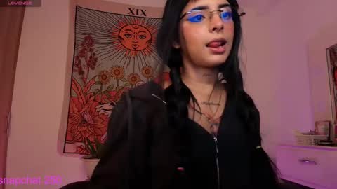 sallymaddoxx online show from June 7, 3:00 am