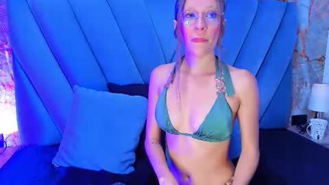 salome_cruxx online show from September 3, 2:20 pm