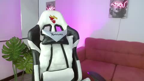 salome_drasin online show from August 8, 12:11 am
