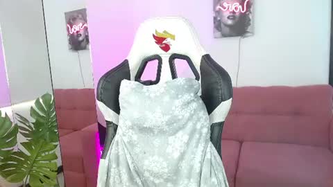 salome_drasin online show from August 11, 10:01 pm